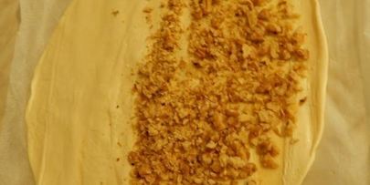 сырно-ореховая лепешка