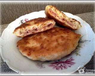 Сырные лепешки с ветчиной за 15 минут