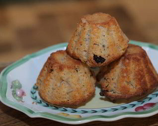 Ароматные маффины с яблоками и изюмом