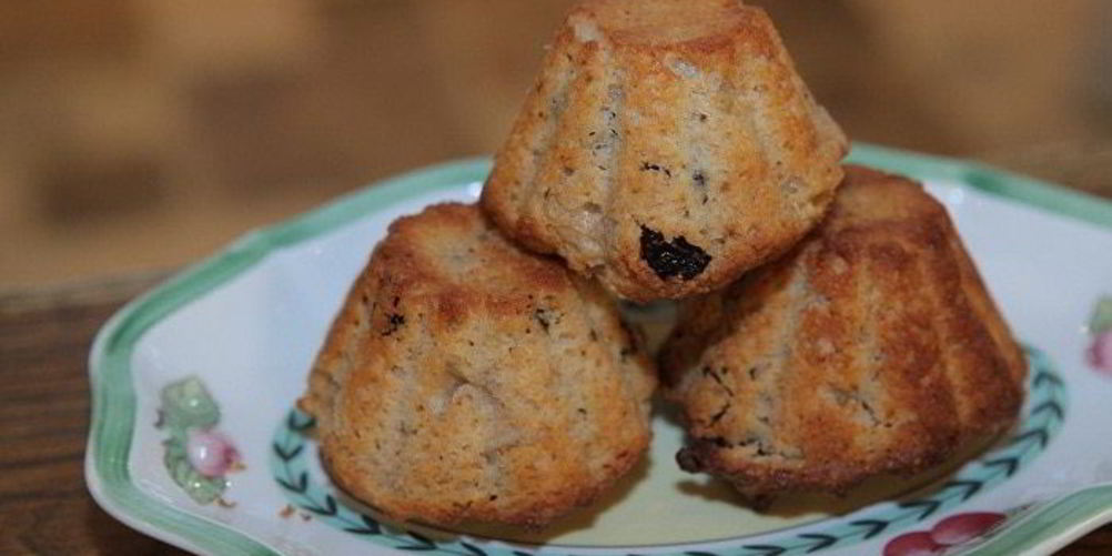 Рецепт ароматные маффины с яблоками и изюмом