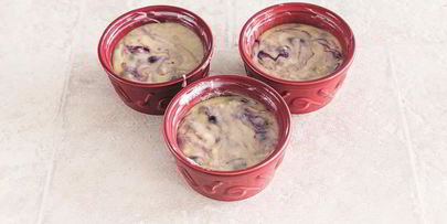 банановые маффины с черной смородиной