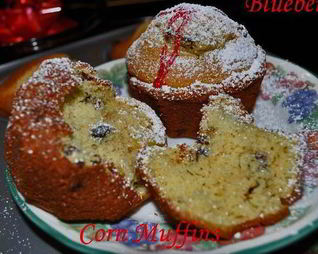 Кукурузные маффины с голубикой