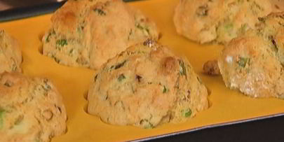 кукурузные маффины с зеленым луком и чили