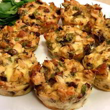 Рецепт Куриные маффины с грибами и копченым сыром