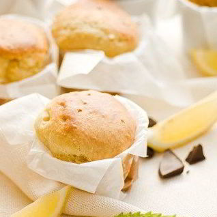 Лимонные маффины с джемом