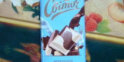 маффины бисквитные с молочно-белым шоколадом