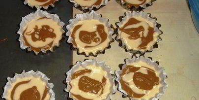 маффины бисквитные с молочно-белым шоколадом