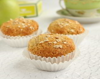 Маффины с овсяной мукой и яблоками