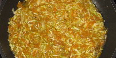 мясные маффины с овощной начинкой