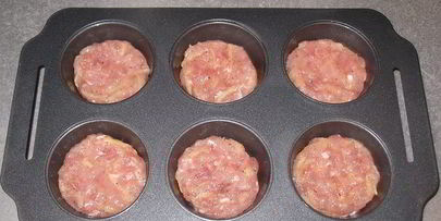 мясные маффины с овощной начинкой