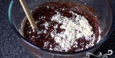 шоколадные маффины со сливками и вишней