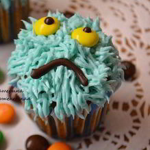 Рецепт Тыквенные маффины с кремом Монстрики