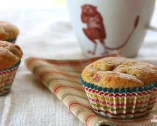 Утренние маффины с ревенем