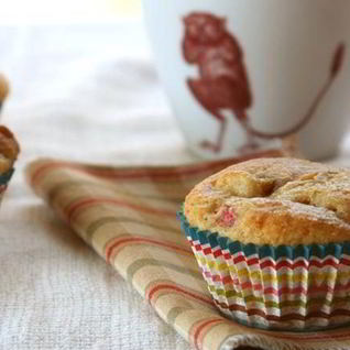 Утренние маффины с ревенем