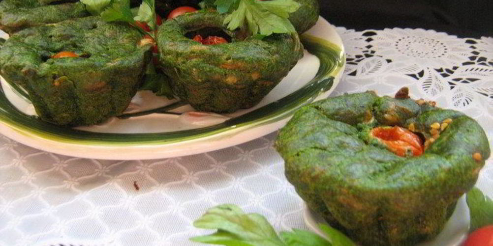 Рецепт закусочные зеленые маффины со шпинатом и сыром
