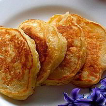 Рецепт Домашние оладьи по-немецки с яблоком