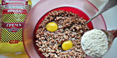 гречневые оладьи с грибным соусом