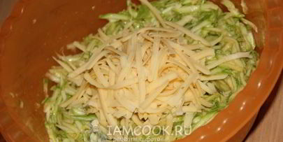 кабачковые оладьи с сыром и чесноком