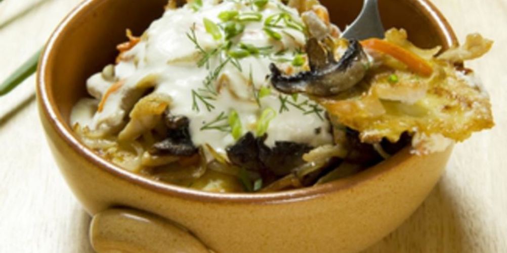 Рецепт картофельные оладьи с куриным филе и грибами