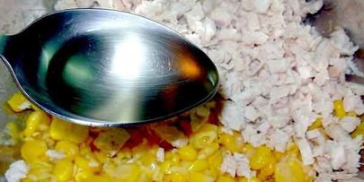 кукурузные оладьи с курицей