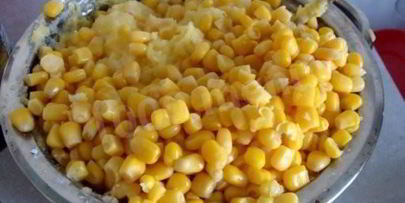 кукурузные оладьи с сыром моцарелла