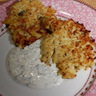 Оладушки из сельдерея и картофеля