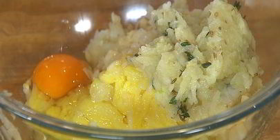 оладушки из сельдерея и картофеля