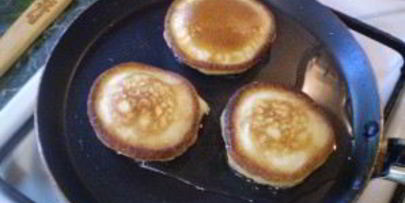 оладушки на кислом кефире