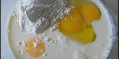 оладушки с капустой, свининой и зеленью