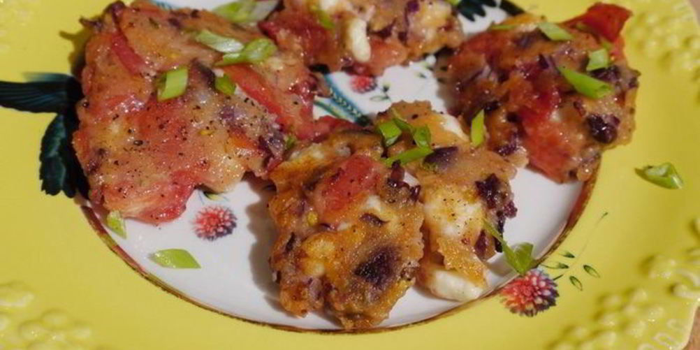 Рецепт оладушки с помидорами и сыром