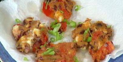 оладушки с помидорами и сыром