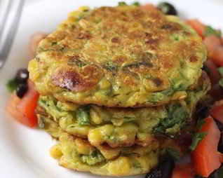 Оладьи из кукурузы и авокадо