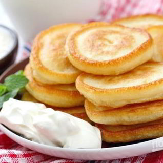 Оладьи на кефире с дрожжами