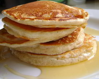 Оладьи на молоке с яблоками