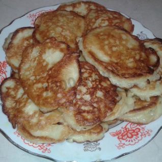 Оладьи на скисшем молоке пышные