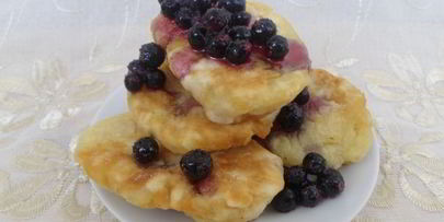 оладьи с черной смородиной