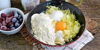 оладьи с яблоком и кабачком