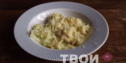 оладьи с яблоком