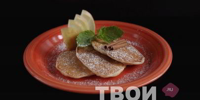 оладьи с яблоком