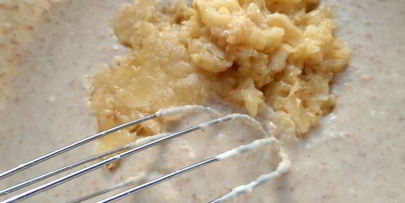 постные оладушки с финиками и бананами