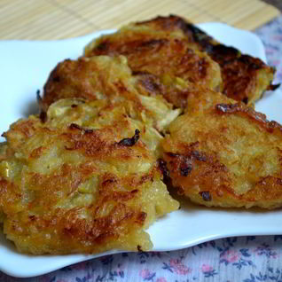 Постные яблочные оладьи