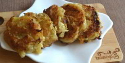 постные яблочные оладьи