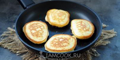 пышные оладьи на соде без дрожжей