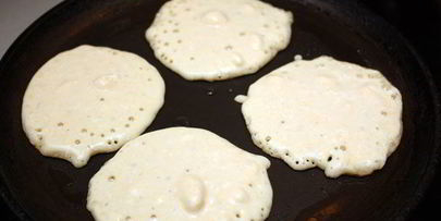 рисово-кукурузные оладьи с творогом