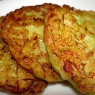 Сладкие оладьи из кабачков и яблок