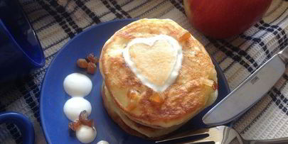 творожные оладьи с яблоками