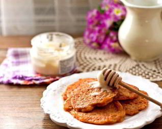 Тыквенные оладьи с яблоком