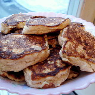 Яблочно-творожные оладьи