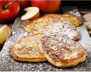 Яблочные оладьи с йогуртом