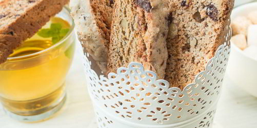 Рецепт бискотти с орехами и шоколадной крошкой